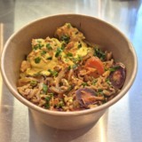 Poulet au curry mijoté aux épices douces,